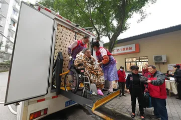 居家养老的权与责5