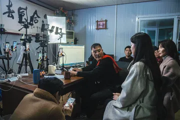 寻婚：直播间里的农村婚恋问题