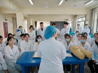 养老服务职业教育：去照料与被需要2