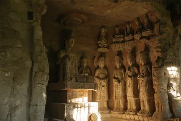川渝摩崖石刻：艺术之美与建筑观察8