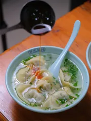 耳光馄饨：夜宵摊的大名气2