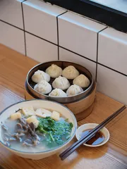 安徽人在上海：一笼汤包3