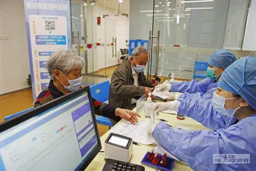 老年人接种新冠疫苗的紧迫性