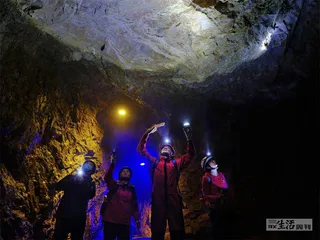 粤西，穿行于山水溶洞8