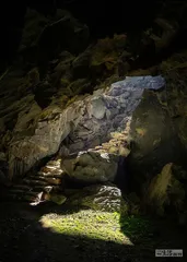 入黔：一线通滇，两岸皆苗