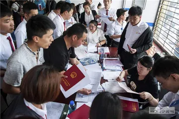 地铁与郊区的保障房3