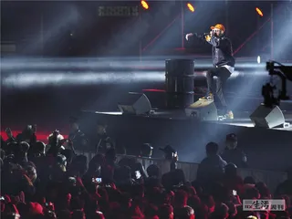 顶流的坠落：吴亦凡和身后的“梅格妮”3