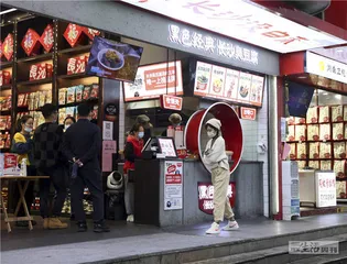 黑色经典：本土小吃的转型路
