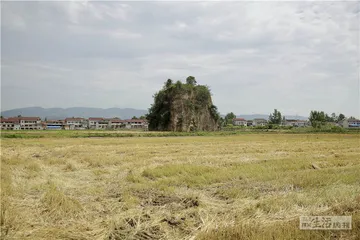 汉中：可能存在的十字路口