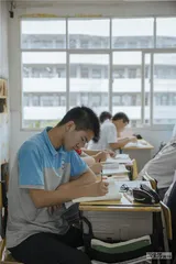 焦虑提前：县中困境5