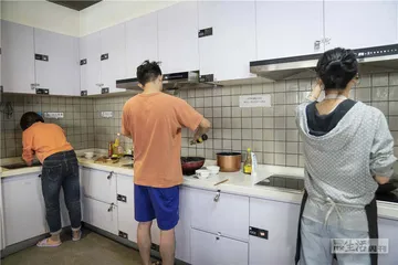 火热的深圳楼市：打新、炒房与加杠杆3