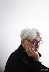 坂本龙一：“观看”音乐