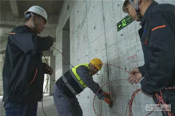 正变得稀缺的建筑工人3