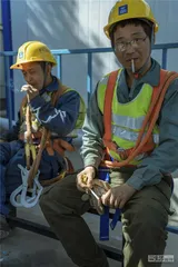 正变得稀缺的建筑工人4