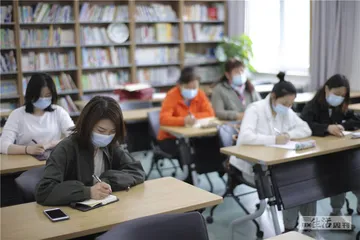 看不见的“影子老师”1