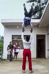 杂技少年的一次出走