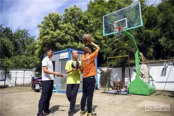 星星小镇：一群自闭症家长的自我救赎4