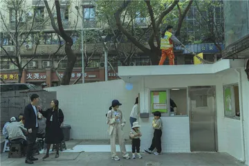 黄桷树下有家咖啡馆2