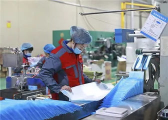 2.5亿片成人纸尿裤背后的老年中国1