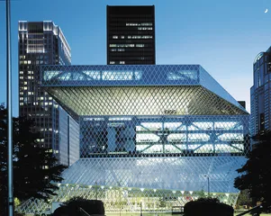 士林夜市里的台北艺术中心5