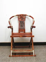​传统家具的两位传人1