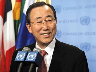潘基文上任