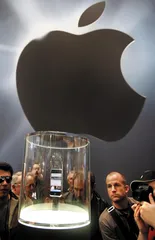 iPhone驾临