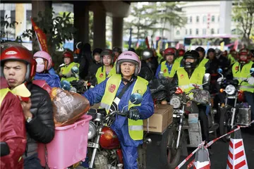 摩托返乡记：2200公里的苦与乐