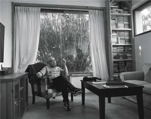 韩东：为人类的敏感性写作