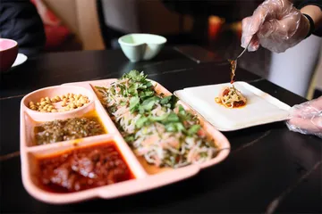 安顺“小吃过街调”4