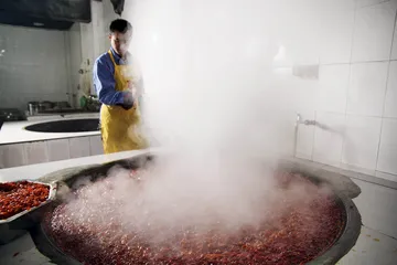 吃出个重庆：从火锅出发，渝派老味与江湖2