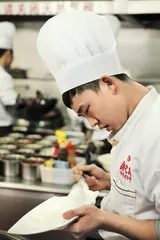 吃出个重庆：从火锅出发，渝派老味与江湖8