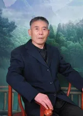 “赶超”和“独超”