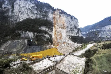 凯里山村的危局