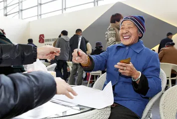 民生，如何从负担到引擎