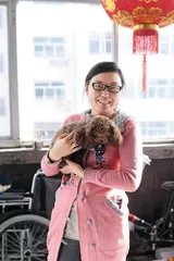 最年轻女村官连任：争议中的下一个三年