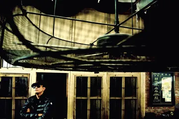 《一代宗师》，被灵眼觑见便放灵手捉住