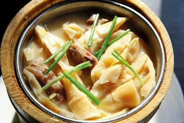 ​到哪里找那么好吃的腌笃鲜
