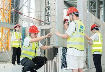 产教融合要上接“天线”，下接“地气”
